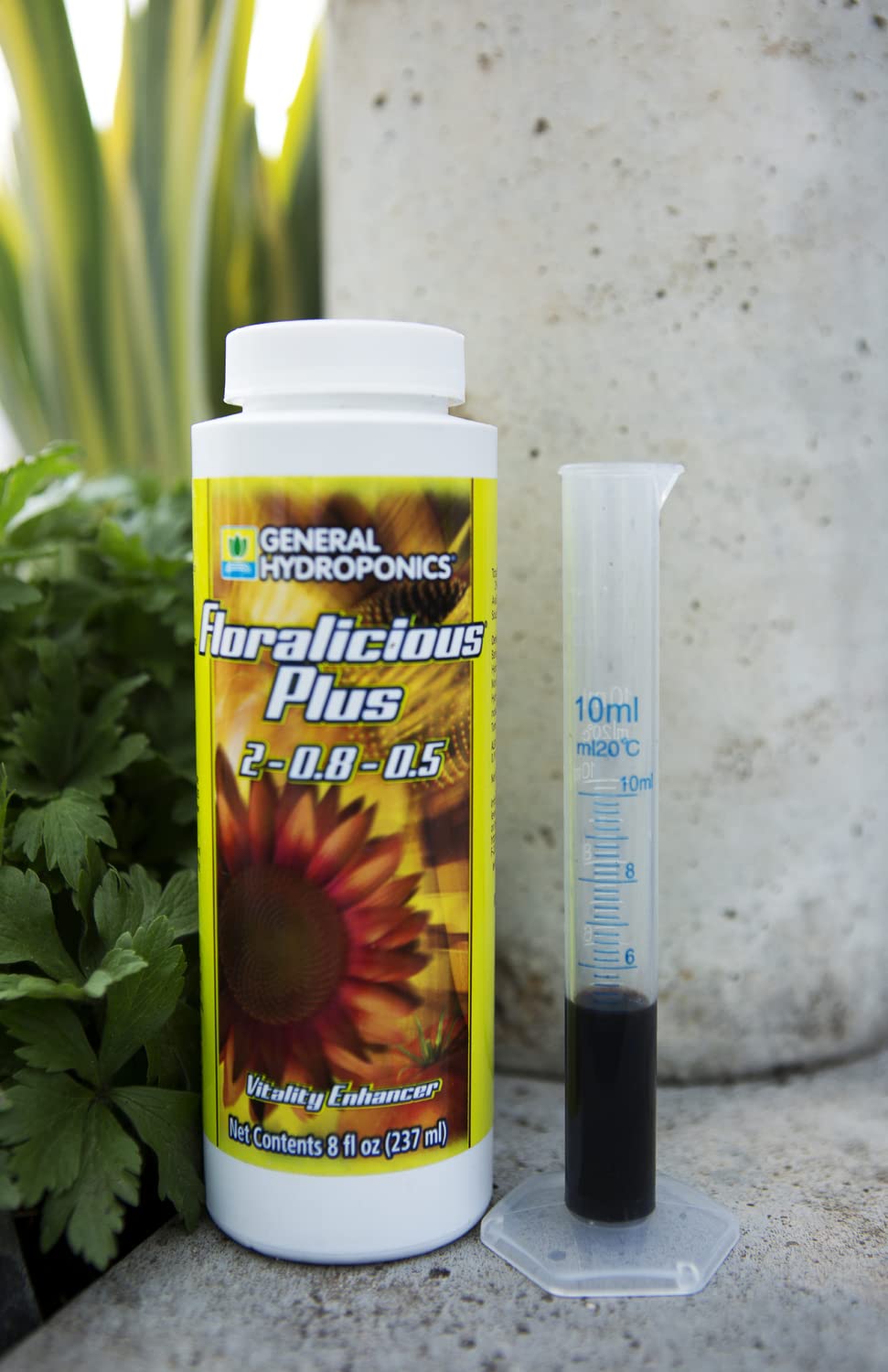 General Hydroponics Floralicious Plus, Vitality Plant Food, 2-0.8-0.5, 1 pt.