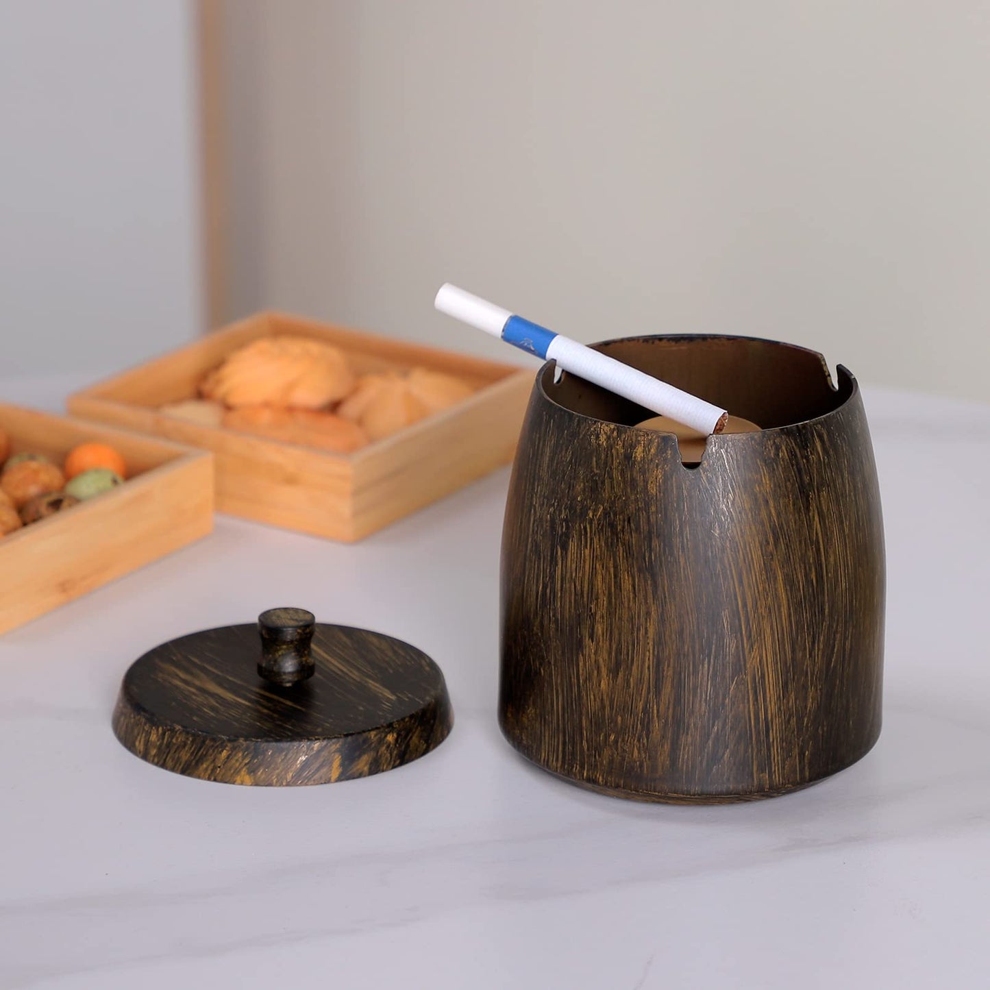 Ashtray with Lid for Cigarette, Stainless Steel Smokeless Odorless Windproof Ashtrays for Home Office Tabletop Outside Patio Outdoor Balcony(3.54"x3.0"x3.38")