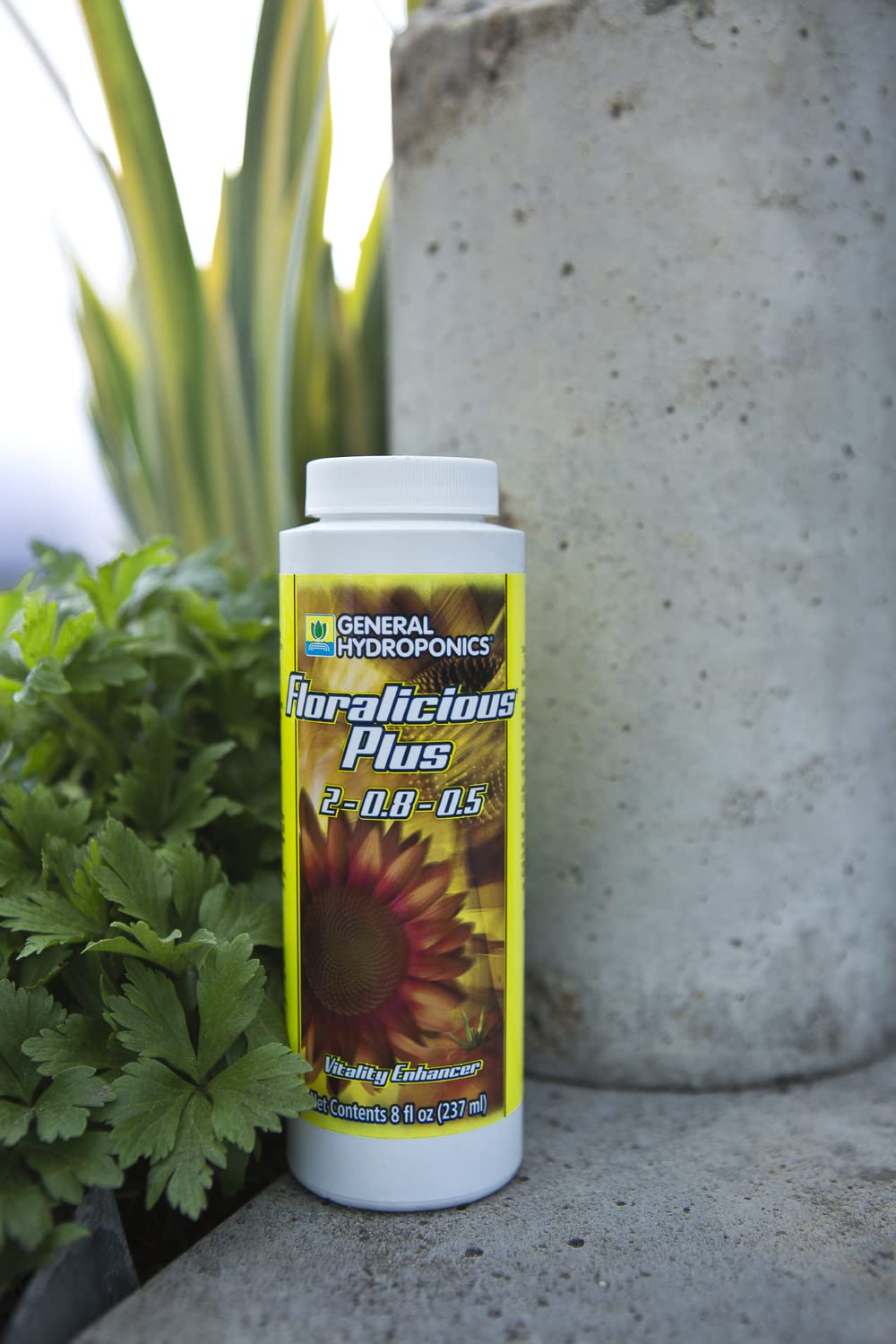 General Hydroponics Floralicious Plus, Vitality Plant Food, 2-0.8-0.5, 1 pt.