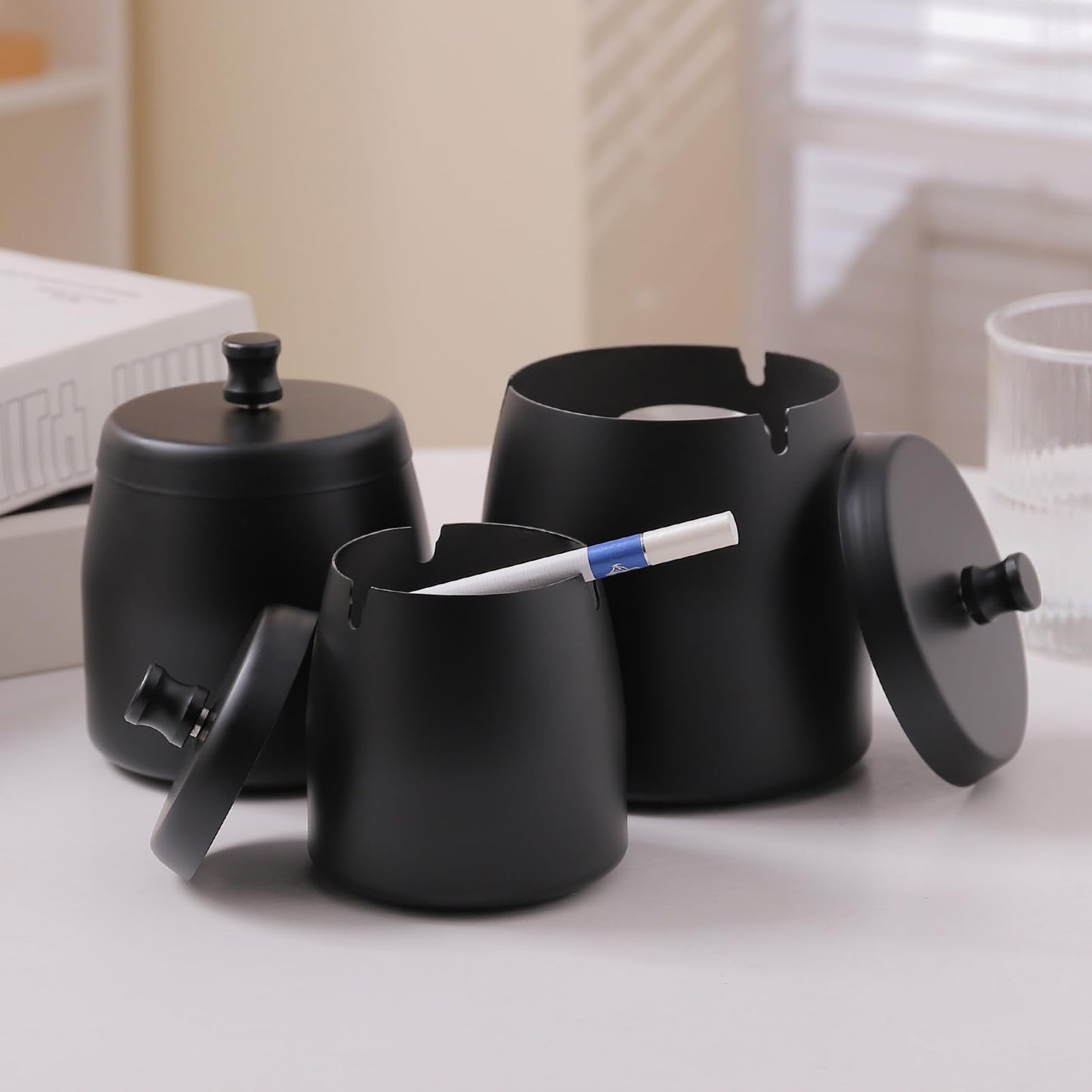 Ashtray with Lid for Cigarette, Stainless Steel Smokeless Odorless Windproof Ashtrays for Home Office Tabletop Outside Patio Outdoor Balcony(3.54"x3.0"x3.38")