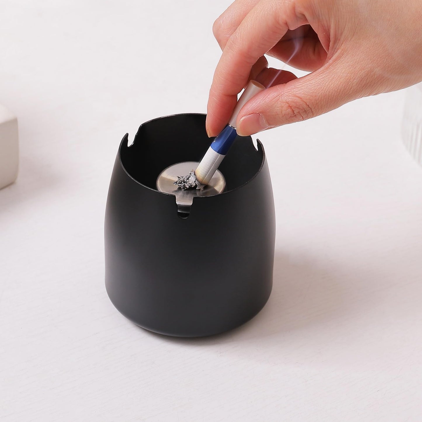 Ashtray with Lid for Cigarette, Stainless Steel Smokeless Odorless Windproof Ashtrays for Home Office Tabletop Outside Patio Outdoor Balcony(3.54"x3.0"x3.38")