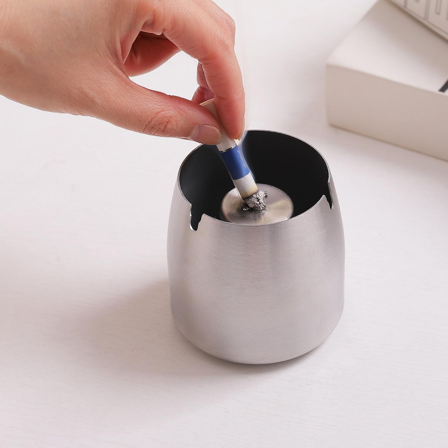 Ashtray with Lid for Cigarette, Stainless Steel Smokeless Odorless Windproof Ashtrays for Home Office Tabletop Outside Patio Outdoor Balcony(3.54"x3.0"x3.38")