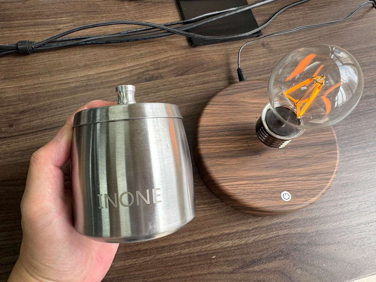 Ashtray with Lid for Cigarette, Stainless Steel Smokeless Odorless Windproof Ashtrays for Home Office Tabletop Outside Patio Outdoor Balcony(3.54"x3.0"x3.38")