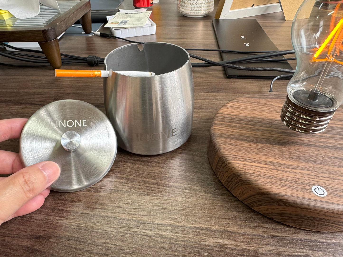 Ashtray with Lid for Cigarette, Stainless Steel Smokeless Odorless Windproof Ashtrays for Home Office Tabletop Outside Patio Outdoor Balcony(3.54"x3.0"x3.38")