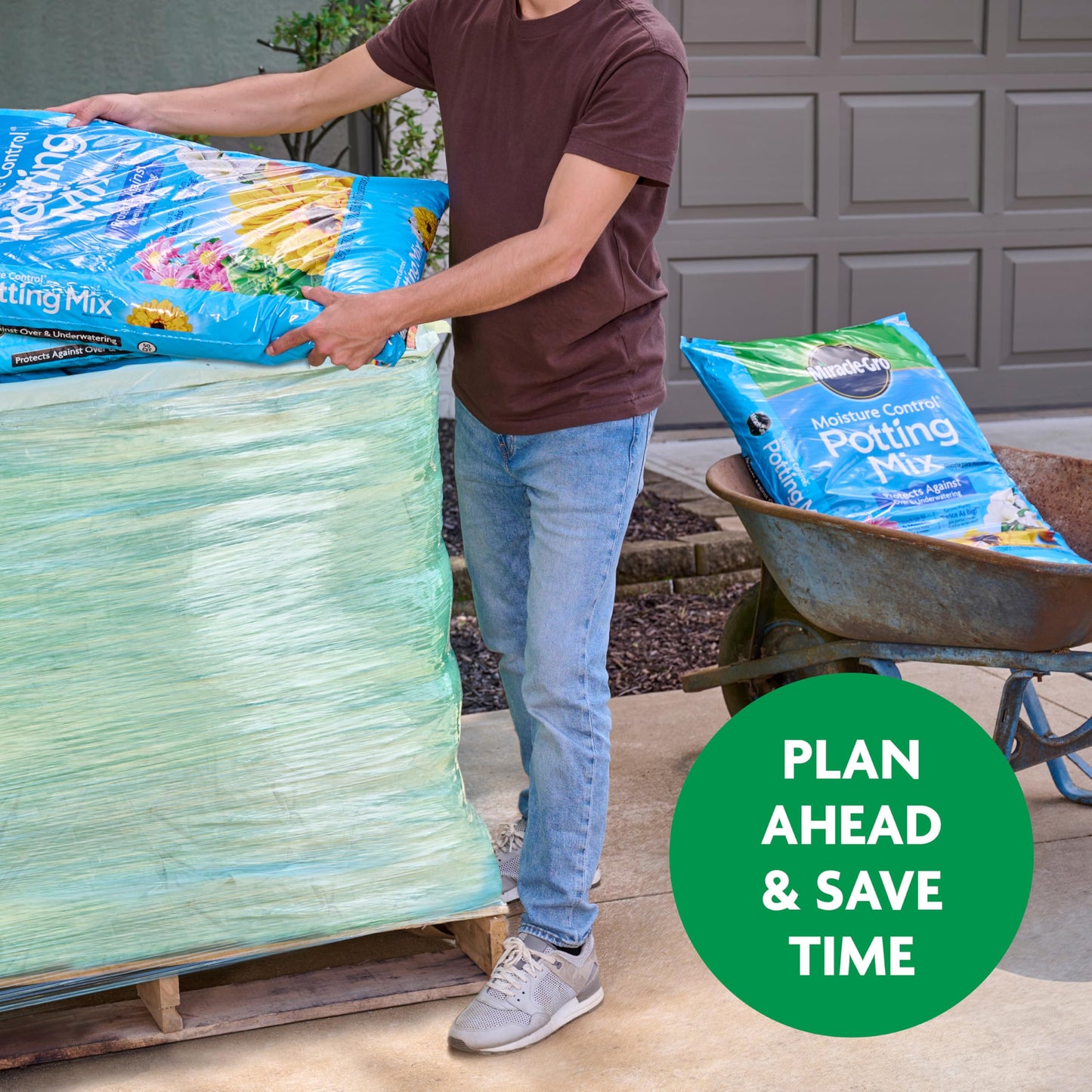 Miracle-Gro Moisture Control Potting Mix, For Container Plants, Protects against Over- and Under-Watering, 8 qt., 2-Pack